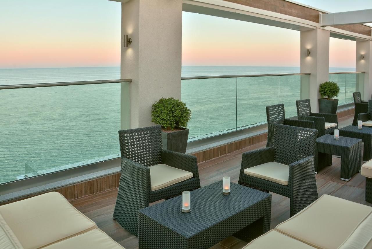 Отель Grifid Metropol Hotel - Premium All inclusive - Adults Only Золотые Пески